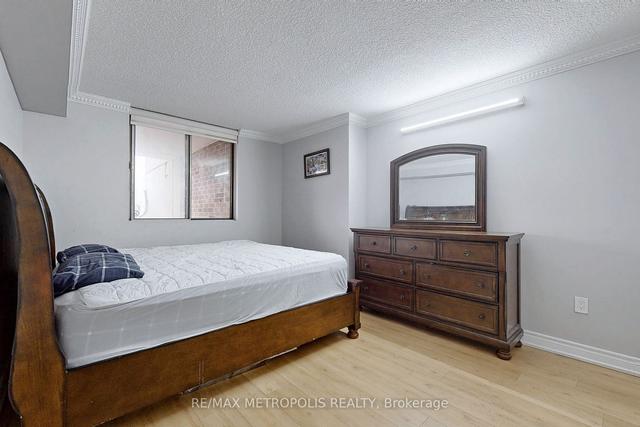 902 - 3380 Eglinton Ave E, Condo with 2 bedrooms, 2 bathrooms and 1 parking in Toronto ON | Image 13