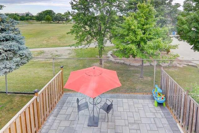 74 Rakewood Cres, House semidetached with 3 bedrooms, 4 bathrooms and 3 parking in Toronto ON | Image 16