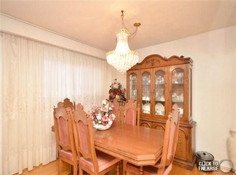 7612 Wrenwood Cres, House semidetached with 4 bedrooms, 3 bathrooms and 4 parking in Mississauga ON | Image 3