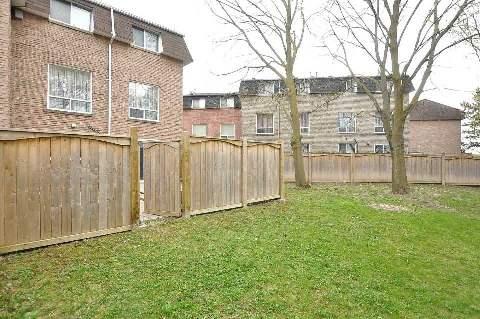 32 Henderson Dr, Townhouse with 3 bedrooms, 2 bathrooms and 2 parking in Markham ON | Image 20