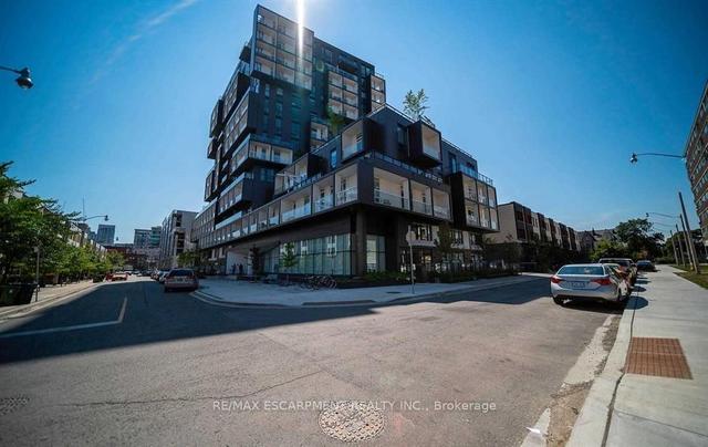 120 - 80 Vanauley St, Condo with 2 bedrooms, 3 bathrooms and 1 parking in Toronto ON | Image 1