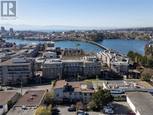 101 - 356 Gorge Rd E, Condo with 1 bedrooms, 2 bathrooms and 1 parking in Victoria BC | Image 3