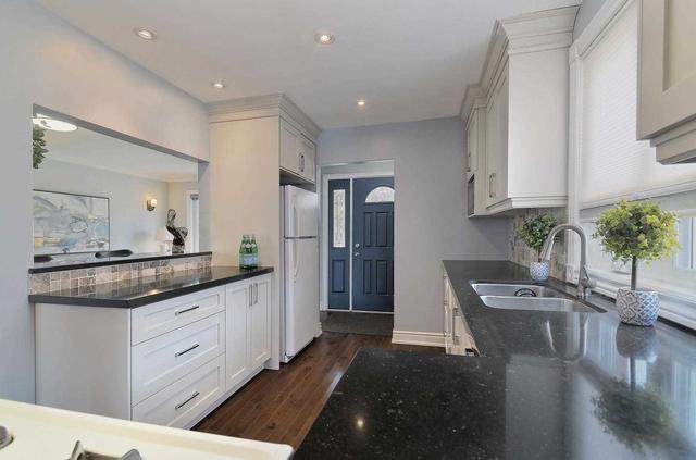 30 Castille Ave, House detached with 4 bedrooms, 3 bathrooms and 6 parking in Toronto ON | Image 8
