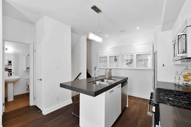 318 - 46 Curzon St, Townhouse with 3 bedrooms, 3 bathrooms and 2 parking in Toronto ON | Image 18