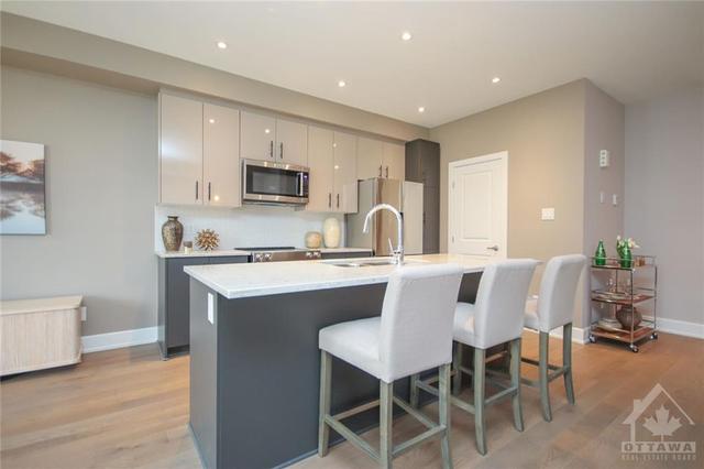 182 Overberg Way, Townhouse with 3 bedrooms, 4 bathrooms and 2 parking in Ottawa ON | Image 10