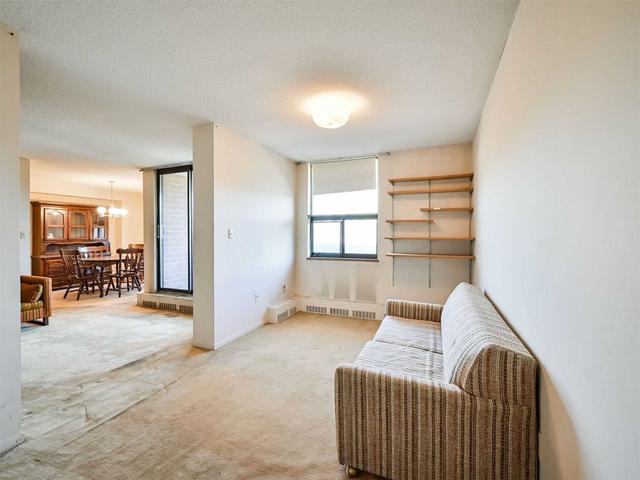 402 - 90 Ling Rd, Condo with 2 bedrooms, 1 bathrooms and 1 parking in Toronto ON | Image 16