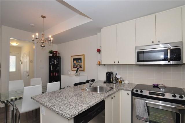 Th 10 - 21 Coneflower Cres, Townhouse with 3 bedrooms, 3 bathrooms and 1 parking in Toronto ON | Image 11