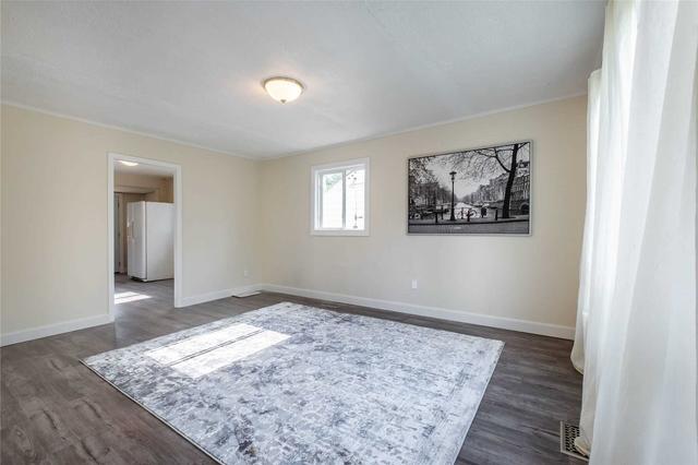368 Tragina Ave N, House detached with 2 bedrooms, 1 bathrooms and 5 parking in Hamilton ON | Image 37