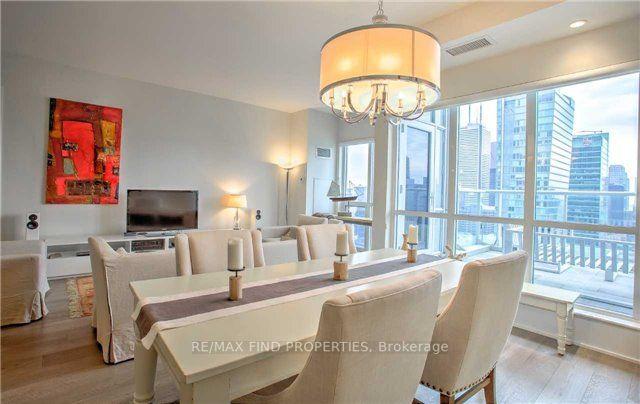 4404 - 300 Front St W, Condo with 2 bedrooms, 3 bathrooms and 2 parking in Toronto ON | Image 4