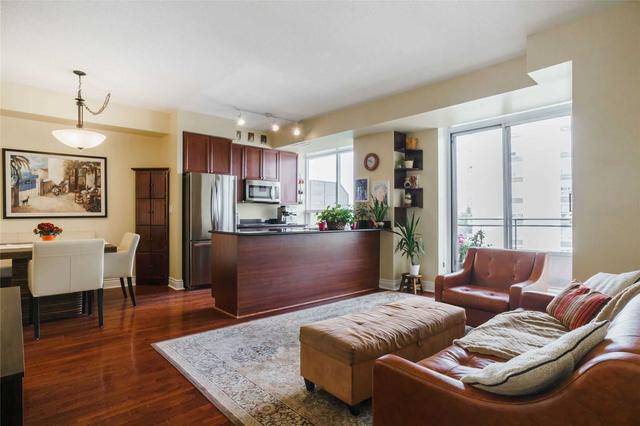 lph 17 - 245 Davisville Ave, Condo with 2 bedrooms, 1 bathrooms and 1 parking in Toronto ON | Image 11