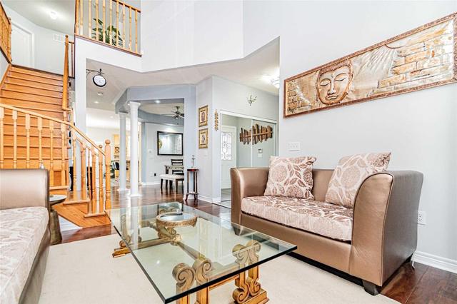 20 Hillson Crt, House detached with 4 bedrooms, 3 bathrooms and 4 parking in Brampton ON | Image 4