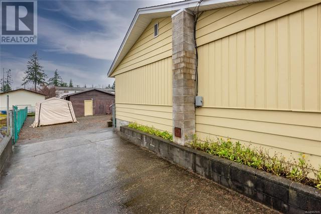 255 Carolyn Rd, House detached with 4 bedrooms, 2 bathrooms and 4 parking in Campbell River BC | Image 27