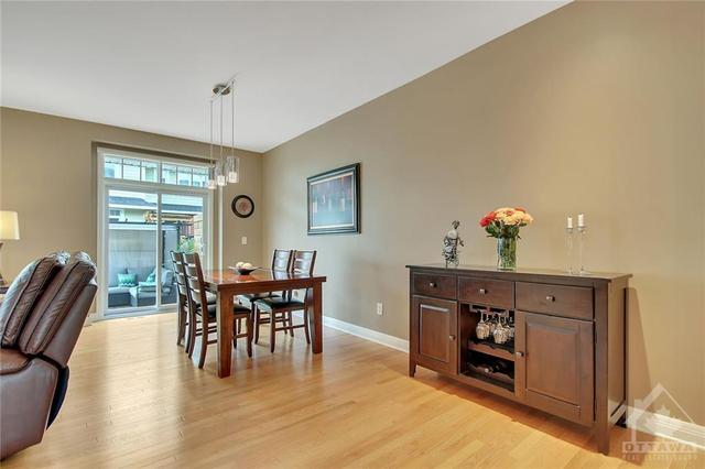 447 Kilspindie Ridge, Townhouse with 3 bedrooms, 4 bathrooms and 3 parking in Ottawa ON | Image 8