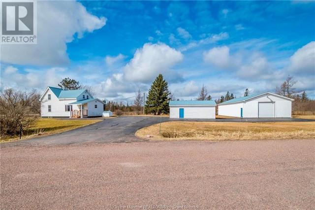 2 Burnside, House detached with 3 bedrooms, 2 bathrooms and null parking in Port Elgin NB | Image 1