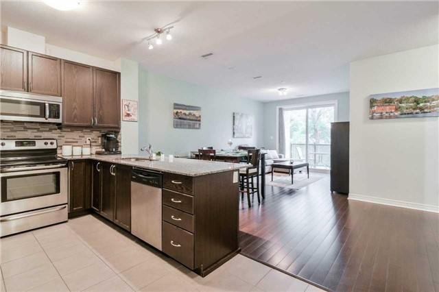 121 - 33 Whitmer St, Condo with 2 bedrooms, 2 bathrooms and 1 parking in Milton ON | Image 4
