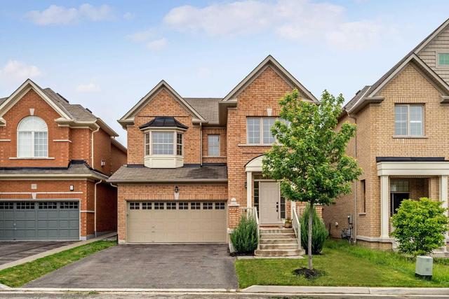299 Kincardine Terr, House detached with 4 bedrooms, 3 bathrooms and 4 parking in Milton ON | Image 1