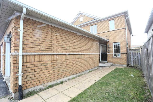 1114 Davis Lane, House semidetached with 3 bedrooms, 4 bathrooms and 4 parking in Milton ON | Image 12