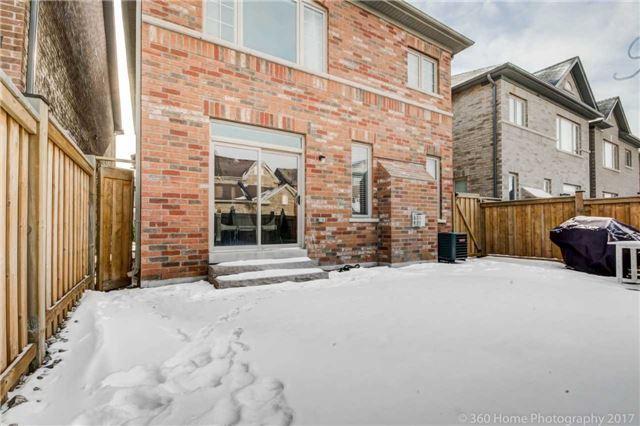 309 Moody Dr, House detached with 4 bedrooms, 3 bathrooms and 2 parking in Vaughan ON | Image 2