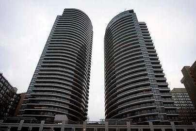 404 - 21 Carlton St, Condo with 1 bedrooms, 1 bathrooms and 0 parking in Toronto ON | Image 1
