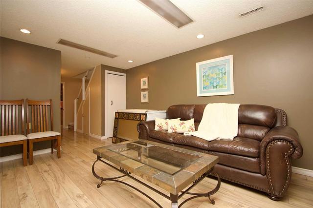 101 - 921 Burns St W, Townhouse with 3 bedrooms, 2 bathrooms and 1 parking in Whitby ON | Image 14