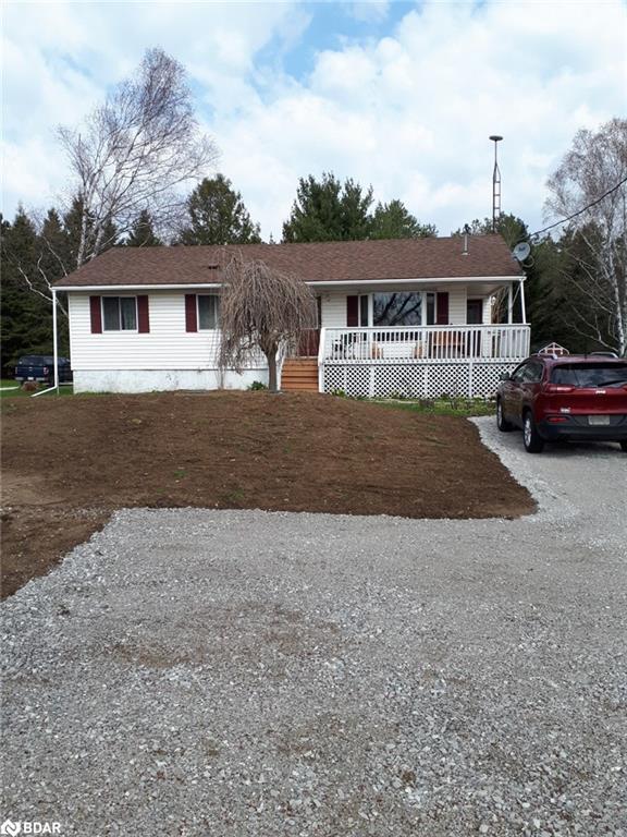 2314 Highway 11 South Highway, House detached with 3 bedrooms, 2 bathrooms and null parking in Oro Medonte ON | Image 1