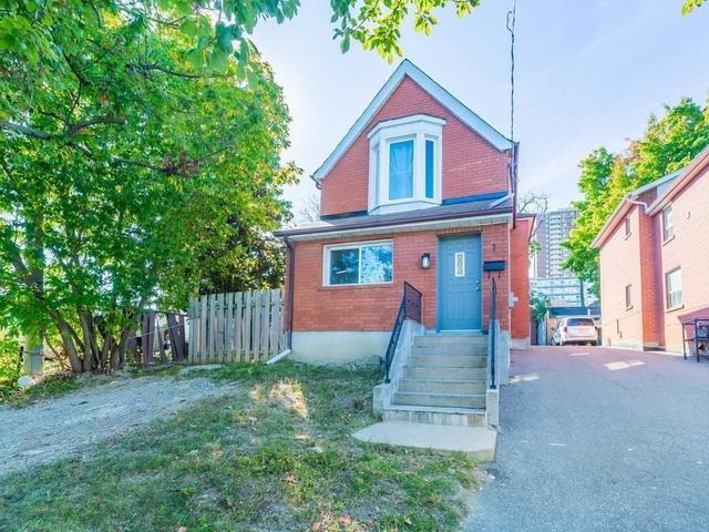 1 Cardell Ave N, House detached with 3 bedrooms, 2 bathrooms and 3 parking in Toronto ON | Image 16