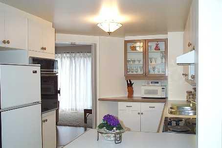 36 - 36 Rodeo Ptwy, Townhouse with 2 bedrooms, 3 bathrooms and 2 parking in Toronto ON | Image 6