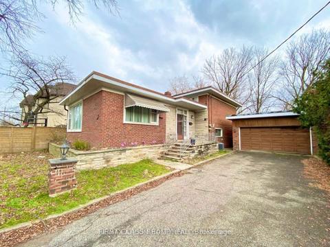75 Stormont Ave, House detached with 3 bedrooms, 3 bathrooms and 8 parking in Toronto ON | Card Image