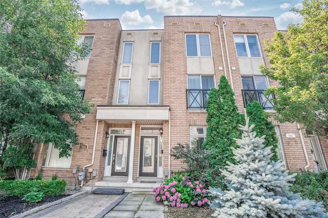957 The Queensway, House attached with 4 bedrooms, 3 bathrooms and 2 parking in Toronto ON | Image 1