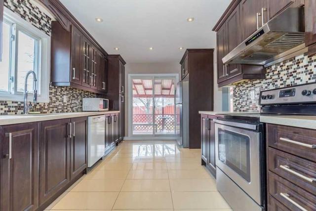 59 Bach Blvd, House detached with 3 bedrooms, 3 bathrooms and 3 parking in Brampton ON | Image 1