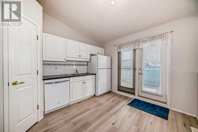 90 Valley Ridge Heights Nw, House attached with 2 bedrooms, 3 bathrooms and 4 parking in Calgary AB | Image 29
