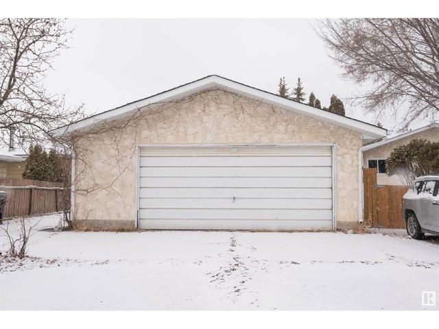 1566 Lakewood Rd Nw, House detached with 5 bedrooms, 2 bathrooms and null parking in Edmonton AB | Image 38