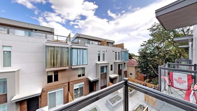 3 - 25 Dervock Cres, Townhouse with 4 bedrooms, 4 bathrooms and 2 parking in Toronto ON | Image 31