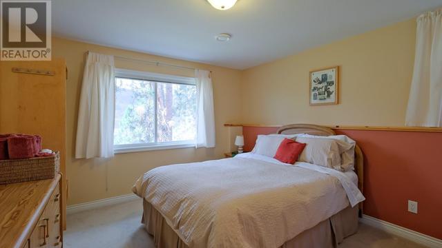 2188 Bennett Road, House detached with 4 bedrooms, 3 bathrooms and 4 parking in Kelowna BC | Image 27