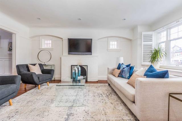 252 Melrose Ave, House semidetached with 3 bedrooms, 1 bathrooms and 4 parking in Toronto ON | Image 24