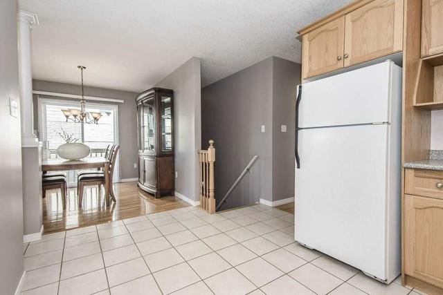 105 Edgemere Dr, House semidetached with 2 bedrooms, 3 bathrooms and 3 parking in Cambridge ON | Image 9