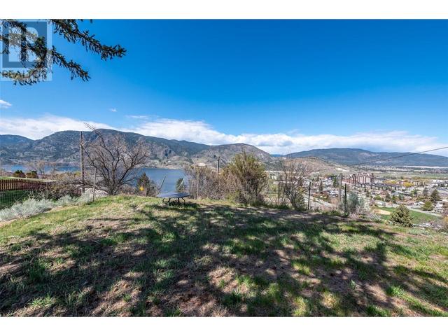 105 Spruce Road, House detached with 4 bedrooms, 3 bathrooms and null parking in Penticton BC | Image 73