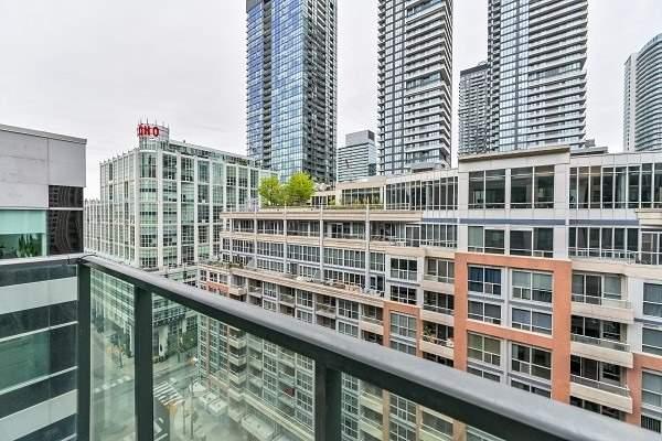 1201 - 263 Wellington St W, Condo with 1 bedrooms, 1 bathrooms and 0 parking in Toronto ON | Image 17