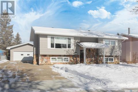 1062 Wyllie Crescent, House detached with 4 bedrooms, 2 bathrooms and null parking in Prince Albert SK | Card Image