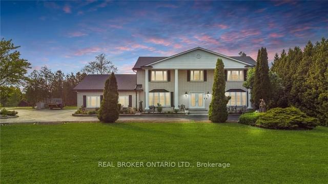 591 Dundas St E, House detached with 5 bedrooms, 3 bathrooms and 32 parking in Hamilton ON | Image 12