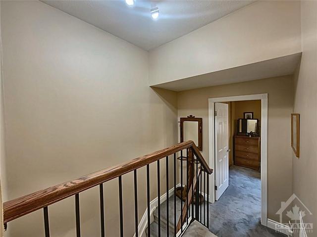 1723 Lamoureux Drive, Townhouse with 3 bedrooms, 2 bathrooms and 1 parking in Ottawa ON | Image 17