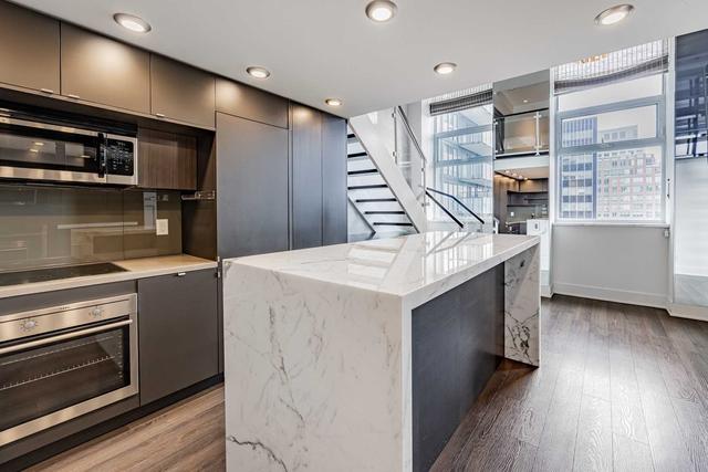 923 - 111 St Clair Ave W, Condo with 1 bedrooms, 2 bathrooms and 1 parking in Toronto ON | Image 18