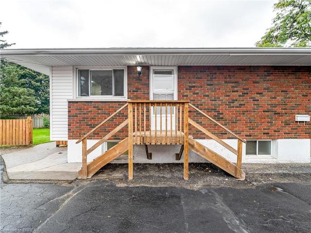 14 Pembroke Avenue, House detached with 3 bedrooms, 2 bathrooms and 4 parking in Brantford ON | Image 29