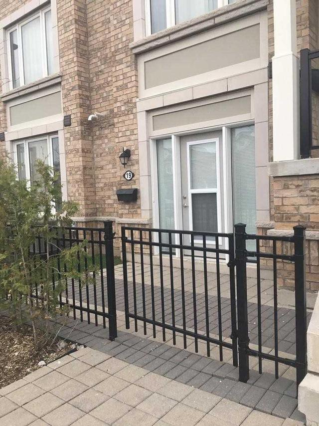 19 - 250 Sunny Meadow Blvd, Townhouse with 1 bedrooms, 1 bathrooms and 1 parking in Brampton ON | Image 2