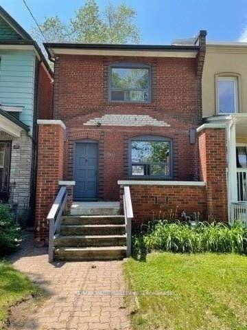 390 St Clarens Ave, House detached with 3 bedrooms, 1 bathrooms and 2 parking in Toronto ON | Image 12