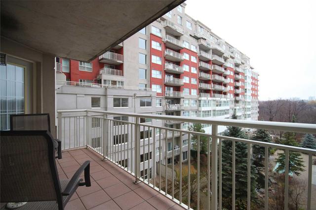 310 - 18 Concorde Pl, Condo with 2 bedrooms, 2 bathrooms and 1 parking in Toronto ON | Image 6