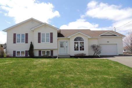 19 Marcelin Cres, House detached with 3 bedrooms, 2 bathrooms and 3 parking in Moncton NB | Image 1