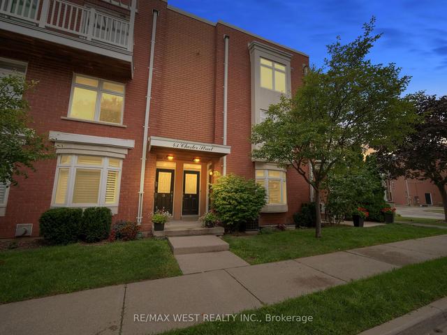 e - 43 Chester St S, Townhouse with 2 bedrooms, 2 bathrooms and 1 parking in Oakville ON | Image 1