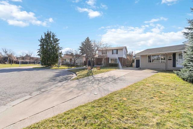 1231 Amsterdam Crt N, House detached with 3 bedrooms, 2 bathrooms and 5 parking in Sarnia ON | Image 9