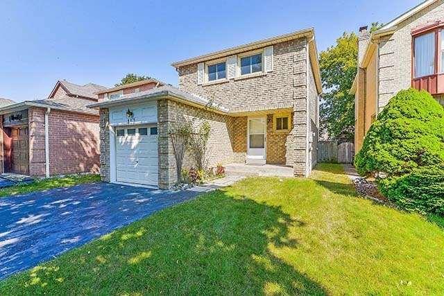 113 Chatfield Dr, House detached with 3 bedrooms, 2 bathrooms and 5 parking in Ajax ON | Image 3